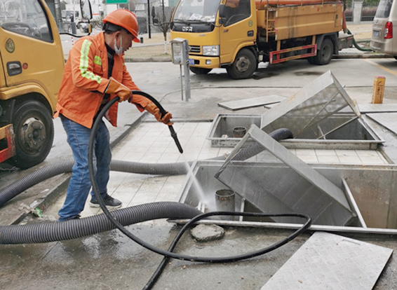 阿鲁科尔沁隔油池清理